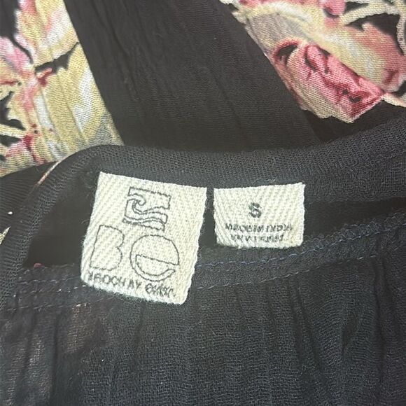 Floral mini dress size small spaghetti strap - Picture 9 of 10